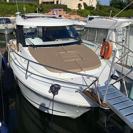 Готель Sejour Sur Bateau De Plaisance Мандельє-ла-Напуль Екстер'єр фото